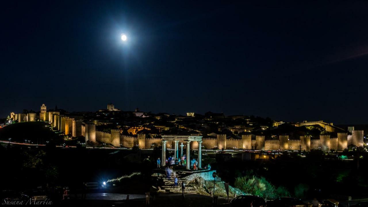 La Casa De La Luna Ávila Exteriér fotografie